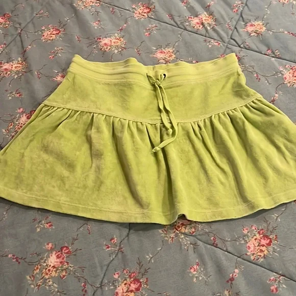 Adorable juniors summer skirt small - Picture 1 of 3